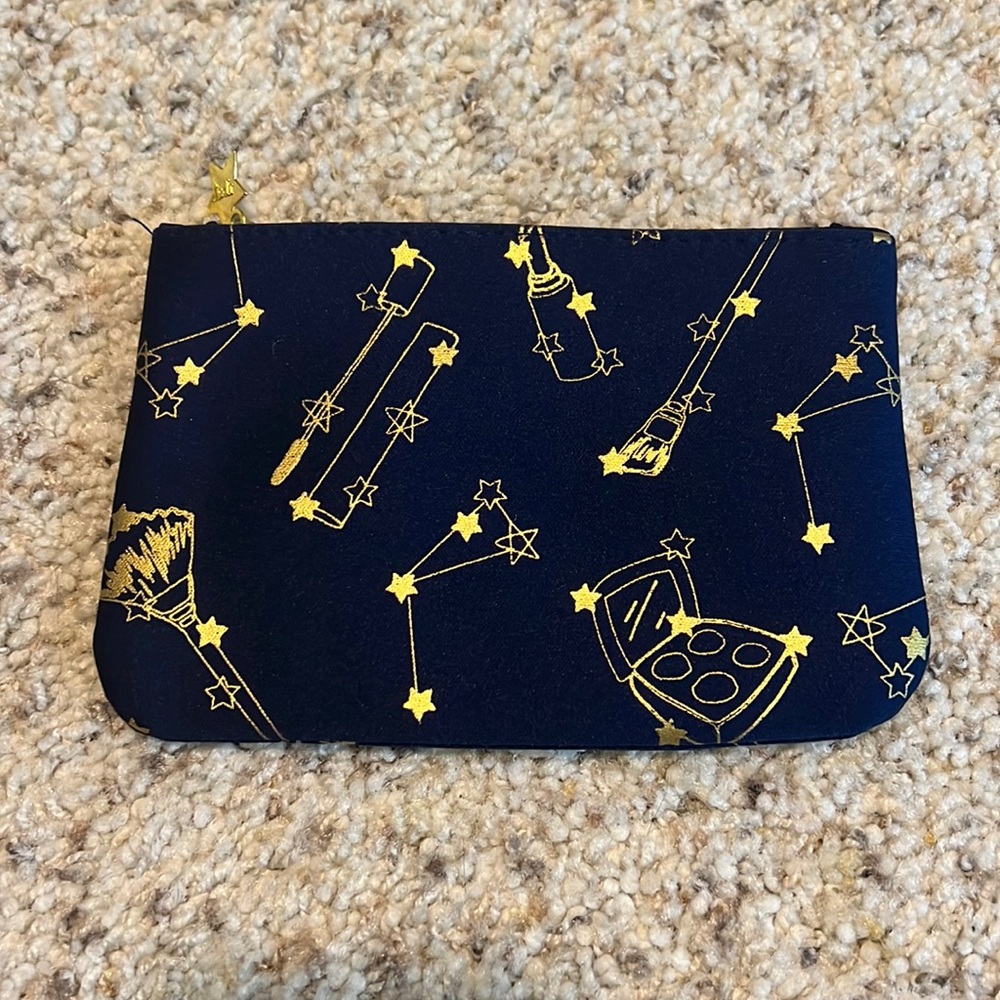 🟥 $1 if bundled - ipsy cosmetic bag - NEW